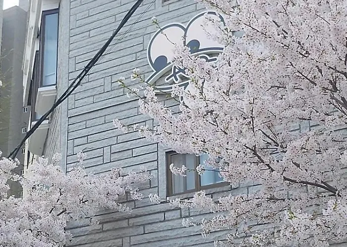 New 2r1b Lean&co House Mangwon Station Hongdae Hapjeong Seoel